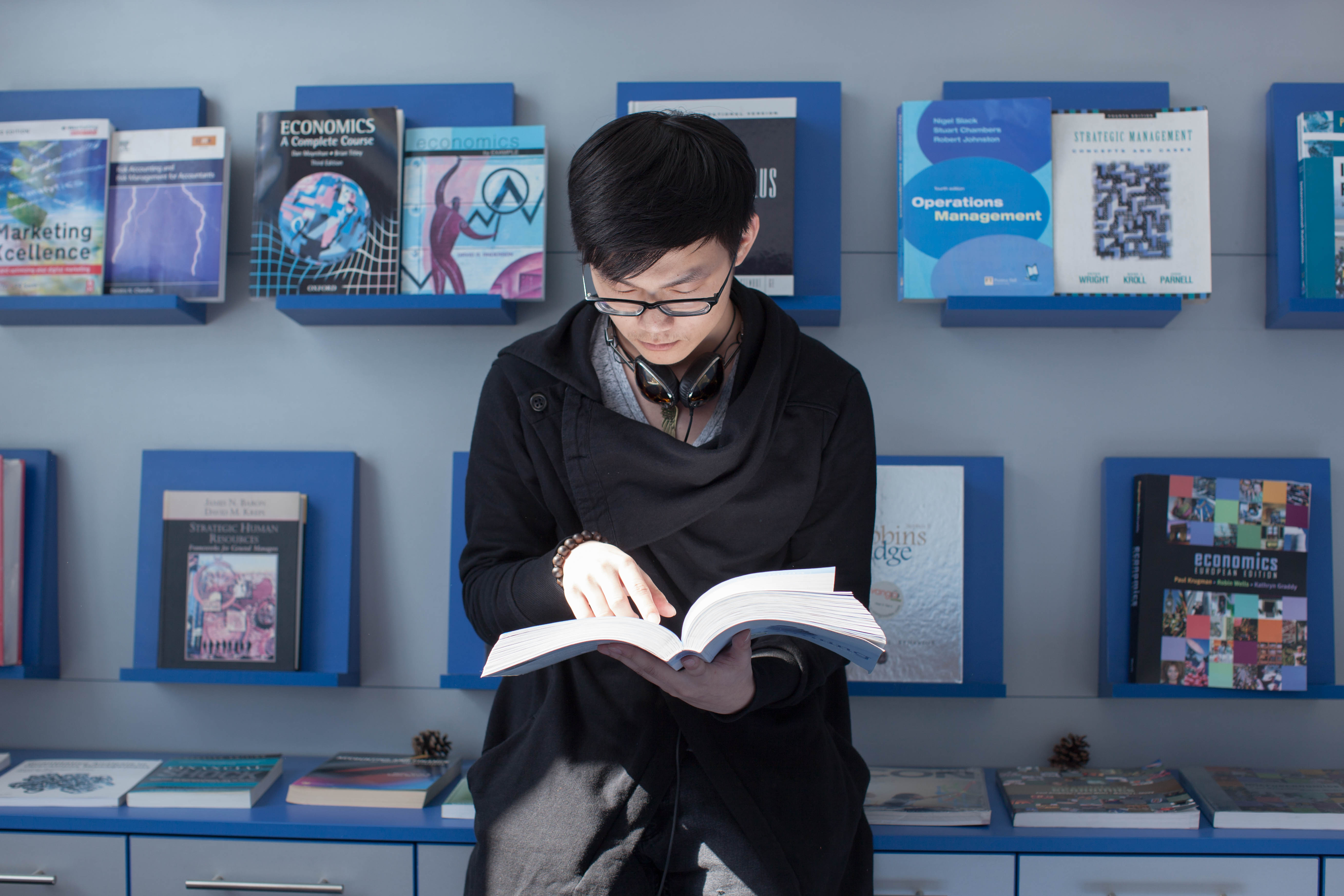 74 BOOKSTORE